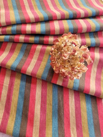 Coupon de tissu en lin rayé